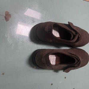 NAOT Women’s Brown Leather/Suede Walking Shoes. So comfy ❤️. Size 41/9.5